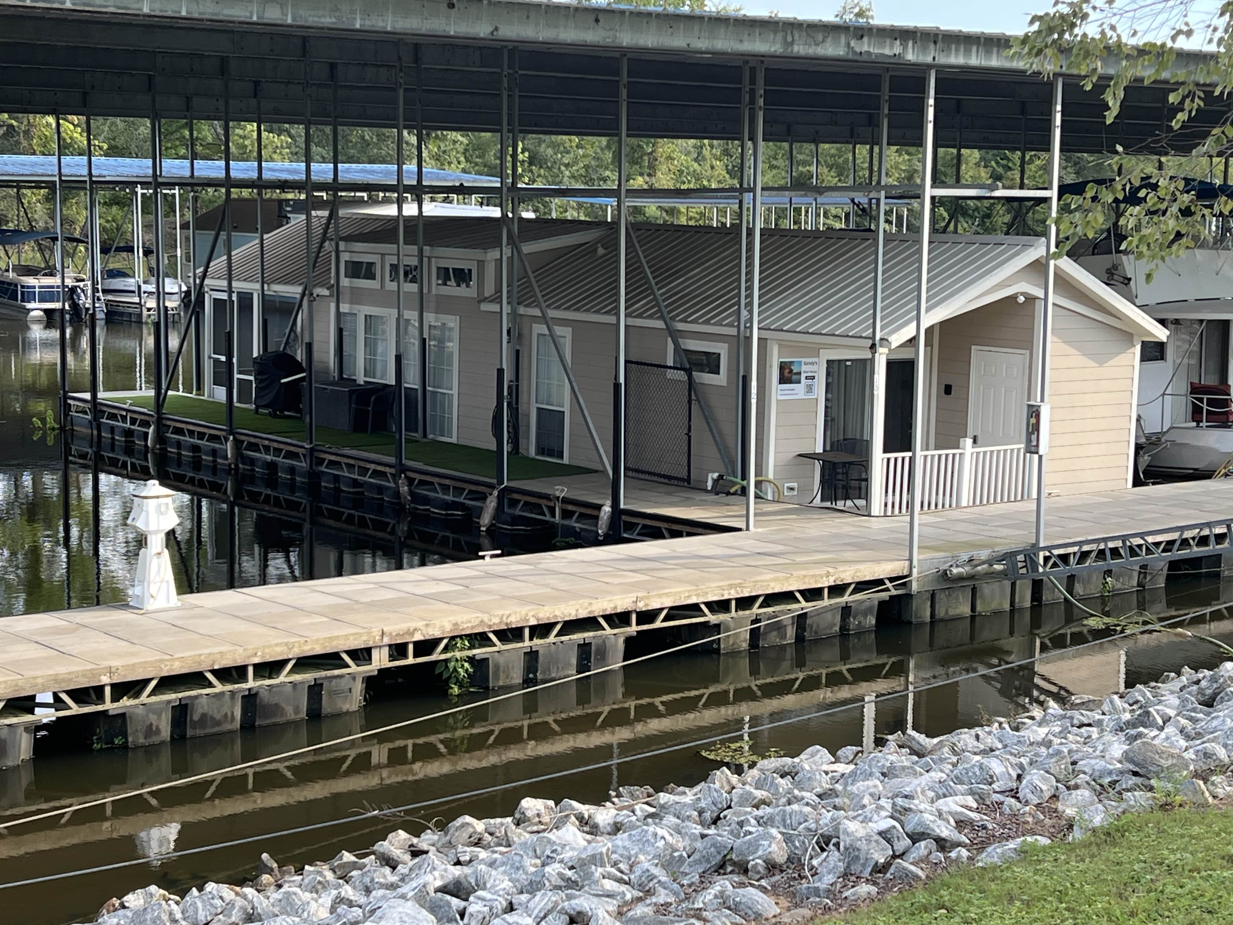 Sandy's River House Rental